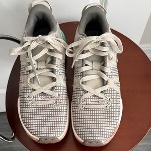 Nike LeBron Witness 7 basketball sneakers